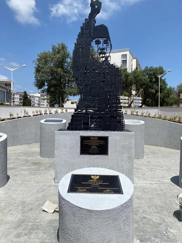Monumen Soekarno di Aljazair